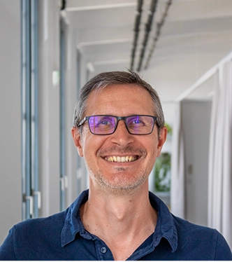 headshot of Jürgen (Portrait photo)